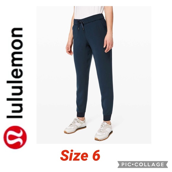 lululemon athletica Pants - EUC Lululemon Women’s “On the Fly” Joggers in “True Navy” size 6